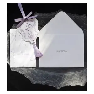 Yaratıcı tasarım yarım yuvarlak kağıt davetiyeleri beyaz zarf siyah folyo küçük kart aşk düğün davetiyesi seti