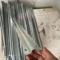 Rail de guidage inférieur pour portail coulissant industriel robuste Songyin Kunshen à rainure en U/V, en acier galvanisé, anti-rouille, avec support épaissi 1