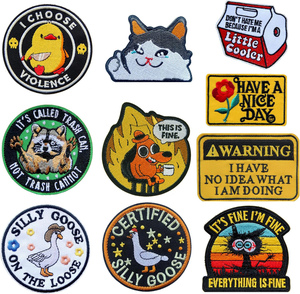 Patchs brodés personnalisés en gros avec slogan moral amusant d'animaux de dessin animé, à fixation auto-agrippante pour casquettes, sacs et sacs à dos - Product Image 1