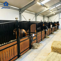 JHorse - Conception personnalisée - Écuries préfabriquées - Garde-corps pour boxes équestres - Écuries à vendre