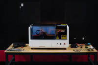 Draagbare kleine desktop laser snijmachine voor doe-het-zelf knutselen en hobbygebruik