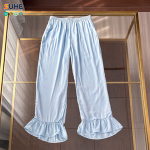 ชุดนอนผู้หญิง SUHE ผ้าวิสโคส 100% ทอเนื้อนุ่ม ใส่สบาย แขนระบาย แขนยาว คอวี ปิดด้วยเชือกผูก สีพื้น เหมาะสำหรับฤดูร้อน - Product Image 4