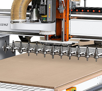 Routeur CNC pour le travail du bois HUAHUA 4 X 8 pieds avec table à vide Atc 1325 Prix 3 axes Changement d'outil automatique