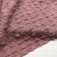 Tissu en maille jacquard double couche en polyester froissé de poids moyen 300 g/m, brossé et suédé, pour la mode, vente en gros