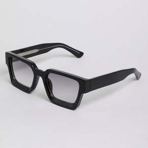 Lunettes de soleil carrées à monture épaisse UV400 pour hommes et femmes, personnalisables avec logo, collection 2025 - Product Image 3