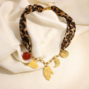 Collar de Moda con Colgante de Corazón, <span class=keywords><strong>Luna</strong></span> y Palma en Acero Inoxidable Chapado en Oro de 18k, Cadena con Eslabones y Pañuelo con Estampado de Leopardo N588 - Product Image 2