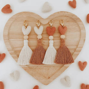 Boho Macrame พวงกุญแจ<span class=keywords><strong>หัวใจ</strong></span>สำหรับกระเป๋ารถยนต์,อุปกรณ์เสริมพวงกุญแจพู่ห้อยจี้ของขวัญสำหรับเธอ - Product Image 1