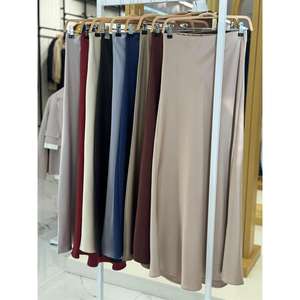 Falda de Satén Premium para Mujer, Cintura Regular, 100% Poliéster, Brillante, Modelo 4046 - Product Image 2