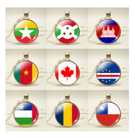 Collier unisexe tendance avec chaîne métallique réglable et cabochon transparent imprimé drapeaux des nations du monde entier – Cadeau de haute qualité