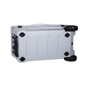 Glacière isotherme KUER-C 70Qt grise rotomoulée avec roues pour usage extérieur - Product Image 5