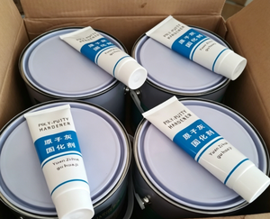 Mastic polyester haute adhérence pour <span class=keywords><strong>carrosserie</strong></span> automobile, pour la réparation <span class=keywords><strong>de</strong></span> la peinture des voitures - Product Image 2