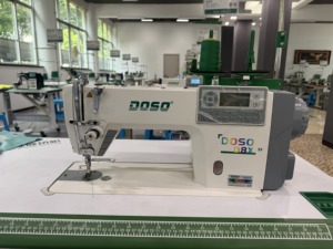 Máquina de coser de punto de cadeneta de una sola aguja controlada por ordenador programable D8X, cama plana, paso a paso Motor completamente blindado, aceite automático - Product Image 2