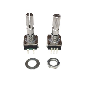 Encoder Incremental de Alta Calidad Fanrui PEC12 con Eje Metálico Plano y Eje Moleteado, Interruptor EC12, Señal de Pulso Enchufable para Audio - Product Image 1