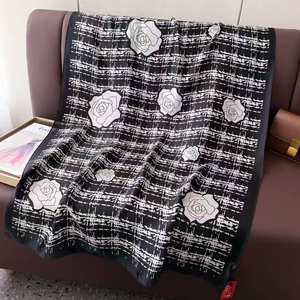 <span class=keywords><strong>Sciarpa</strong></span> Lunga di Lusso in Poliestere e Seta per <span class=keywords><strong>Donna</strong></span>, 180*85cm, <span class=keywords><strong>Elegante</strong></span> con Stampa Floreale, Vendita Calda - Product Image 2