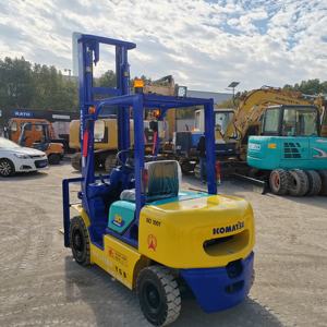 Carretilla elevadora usada <span class=keywords><strong>Komatsu</strong></span> 30 99% Nueva gran rendimiento de trabajo Carretilla elevadora 3 toneladas Mejor precio Venta caliente - Product Image 3