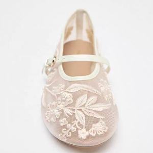 Nouvelles Chaussures Simples Femme Printemps-Été 2026 Style Rétro Broderie Perles Incrustées Chaussures <span class=keywords><strong>de</strong></span> <span class=keywords><strong>Ballet</strong></span> en Maille - Product Image 4