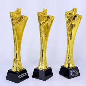 Trophées personnalisés en résine et cristal pour le sport, la musique, les affaires – Trophées étoiles en résine et cristal dorés - Product Image 5