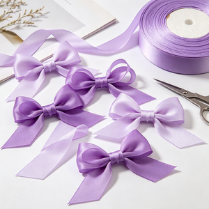 Cinta de Raso GRACE RIBBON Multitamaño Pre-Atada, Color Azul Claro, con Estampado Geométrico en Lámina Dorada, Poliéster/Algodón, Certificación OEKO-TEX - Product Image 6