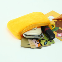 Étui pour écouteurs en peluche couleur unie, forme carrée, avec fermeture ouverte, couleur bonbon, simple, cadeau