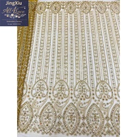 Dentelle en tulle perlée et à sequins rayée or ivoire avec bordure géométrique à motifs médaillon pour robes et tenues africaines