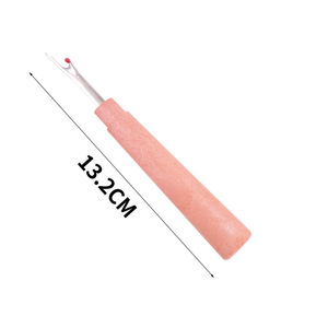 ที่ฉีดด้ายด้ามไม้ สำหรับงานเย็บปักครอสติช เครื่องมืองานฝีมือที่ทนทาน - Product Image 2