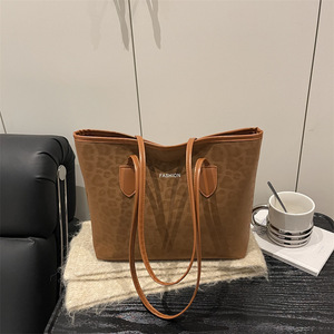 2026 Nieuwe Winter Casual Retro Dames Handtas met Grote Capaciteit en Luipaardprint Tote <span class=keywords><strong>Bag</strong></span> - Product Image 3