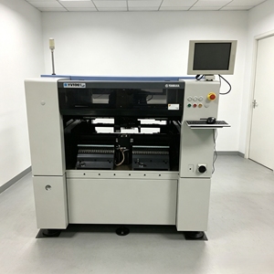 เครื่องยิงชิป YAMAH YV100XGP YV100XE SMT สำหรับชิ้นส่วนรูปทรงแปลกตา  ความสามารถในการประกอบแผงวงจรพิมพ์ (PCB) สำหรับงานต้นแบบถึงงานผลิตจำนวนมาก - Product Image 4