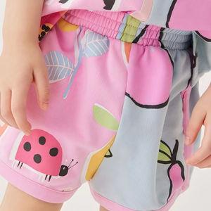 Set Estivo Personalizzabile per Bambine con Stampa Panda, Frutta e Pere in Blocchi di Colore Rosa e Blu - Product Image 2