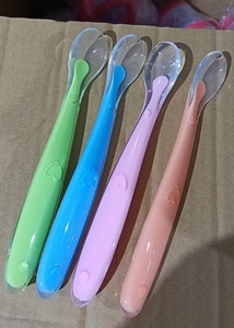 Cuchara de Alimentación para Bebés con Bordes Suaves y Diseño Flexible, Ideal para Regalos Promocionales para Bebés y Niños Pequeños - Product Image 2