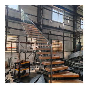 <span class=keywords><strong>Escaleras</strong></span> <span class=keywords><strong>de</strong></span> <span class=keywords><strong>madera</strong></span> maciza con recubrimiento en polvo <span class=keywords><strong>para</strong></span> <span class=keywords><strong>interiores</strong></span> <span class=keywords><strong>de</strong></span> <span class=keywords><strong>diseño</strong></span> moderno con barandilla negra, escalera <span class=keywords><strong>de</strong></span> barandilla <span class=keywords><strong>de</strong></span> vidrio <span class=keywords><strong>para</strong></span> uso en apartamentos - Product Image 2