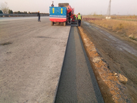 Slipform Concrete Kerb Machine With Remote Operation