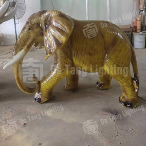 Statue d'éléphant en fibre de verre avec éclairage LED intégré pour jardin extérieur et éclairage de rue, décoration élégante pour paysage nocturne - Product Image 2