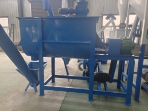 Nouvelle <span class=keywords><strong>machine</strong></span> à granulés d'aliments 500 kg/h pour volailles, bétail, élevages, moutons, poulets, porcs, avec broyeur, mélangeur, pelletiseur et refroidisseur - Product Image 5