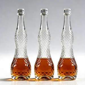 Bouteille en <span class=keywords><strong>verre</strong></span> ronde et fine personnalisée de 20 cl, 30 cl, 500 ml, 700 ml, 750 ml avec bouchon en liège et fond épais pour spiritueux - Product Image 1