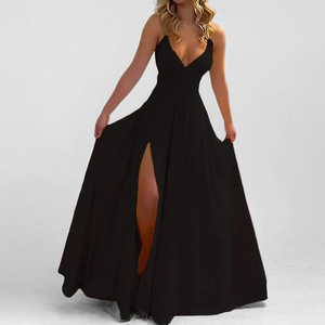 Robe de soirée longue élégante rose à col en V avec fente haute et taille naturelle pour femme, idéale pour les soirées chics - Product Image 4