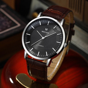 Set di 5 Orologi al Quarzo con Lancette Semplici, <span class=keywords><strong>Orologio</strong></span> Sportivo Classico con Bracciale <span class=keywords><strong>Albero</strong></span> <span class=keywords><strong>della</strong></span> <span class=keywords><strong>Vita</strong></span> Marrone, Tendenza 2023 - Product Image 4