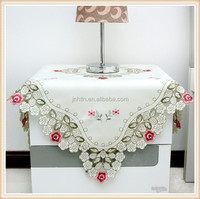 Nappe de table décorative brodée en polyester tissé en gros