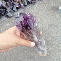 Baguette d'améthyste de sceptre de pierre précieuse de point de cristal de pierre brute naturelle pour la guérison