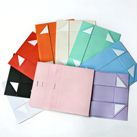 Emballage pour vêtements en carton rigide recyclable personnalisé avec boîte à ruban doré