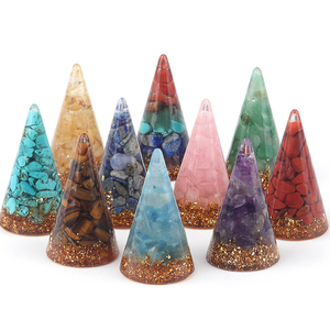 Venta al por mayor de conos de resina con chips de amatista <span class=keywords><strong>natural</strong></span>, adorno de geoda de cristal de aguamarina, soporte para anillos de decoración de escritorio para el hogar y la oficina - Product Image 4