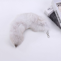 Porte-clés en fausse fourrure de renard, accessoire de queue d'animal douce et moelleuse pour costume, breloque de sac, cosplay