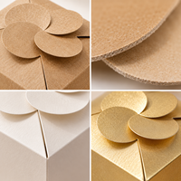 Boîte cadeau carrée en carton texturé avec fermeture à pétales découpés, emballage pliable, marque privée