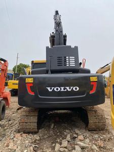 Excavateur Volvo EC240DL d'occasion en bon état Les composants principaux incluent une pompe à moteur avec accessoires Godet Moteur de marque Is Cat - Product Image 2