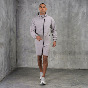 Conjunto de cortavientos con capucha de primera calidad para hombre, sudadera ligera con cremallera y pantalones cortos a juego para correr, senderismo y actividades al aire libre, conjunto de ropa deportiva para hombre - Product Image 1