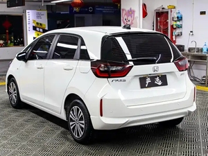 ฮอนด้า ฟิต 1.5 ลิตร CVT รุ่นสปอร์ต 5 ประตู แฮทช์แบ็ก พวงมาลัยซ้าย ยูโร 6 100-150 แรงม้า แรงบิด 100-200 นิวตันเมตร สีดำ กระจกหลังแบบซันรูฟ กล้องมองหลัง - Product Image 3
