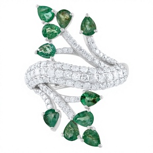 แหวนมรกตและเพชรแบบฝังหนามเตย ทำจากเงินแท้ 925 ชุบโรเดียม - Product Image 1