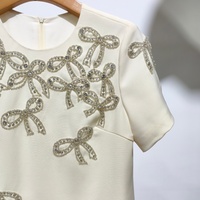 Robe décontractée OEM de haute qualité pour femme, motif léopard, en PU et acétate, écologique, à pois, avec volants en cascade, style européen, fermeture éclair, décolleté en V profond