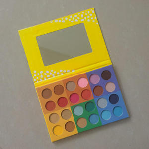 Nueva Paleta de Sombras de Ojos Profesional 2026 de 24 Colores Brillantes con Etiqueta Privada para Mujer - Product Image 4