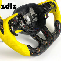 Volant personnalisé en cuir perforé jaune avec LED et fibre de carbone forgée pour Dodge Charger Challenger SRT 2018 2019 2020 2021