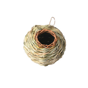 Nid d'oiseau tissé à la main en paille, ornement suspendu pour jardin, petite taille, pour oiseaux, utilisation décorative en extérieur - Product Image 5